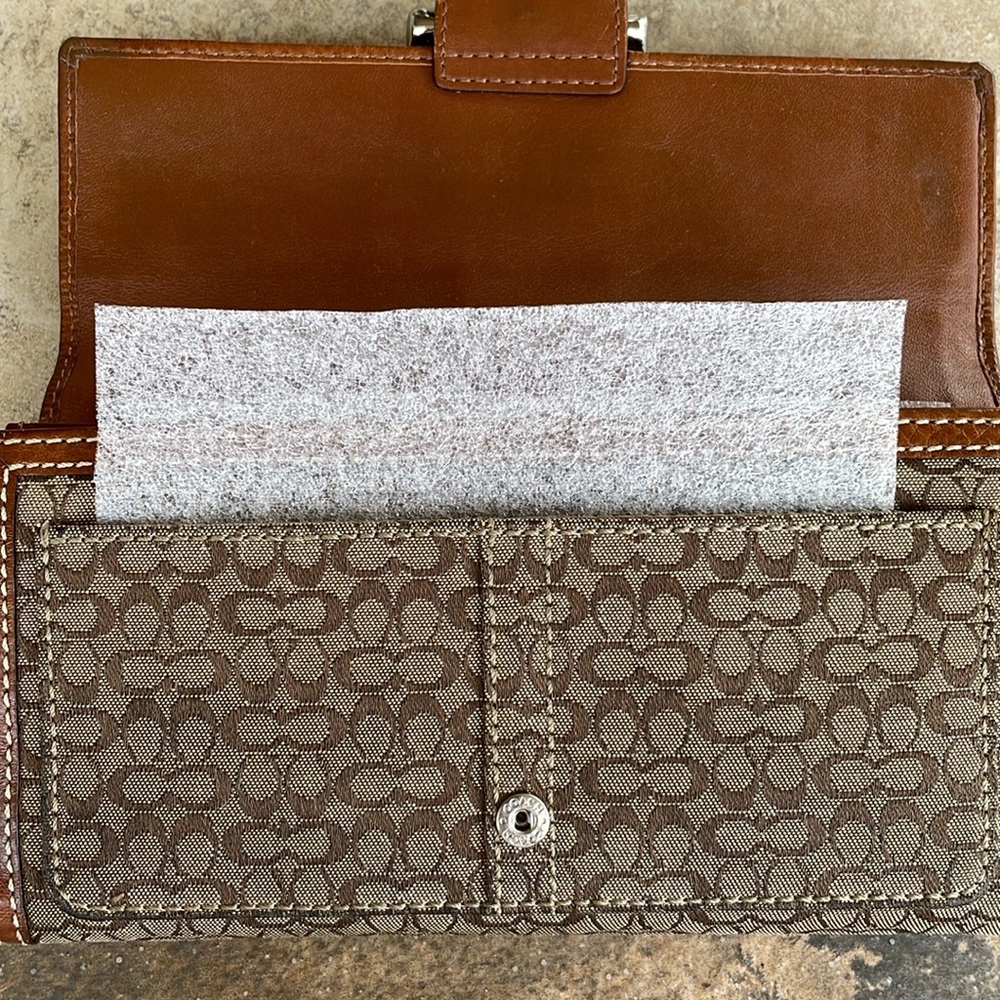 Coach Soho Signature Mini “C” Brown and Tan Handbag w/Matching Wallet - Picture 15 of 16